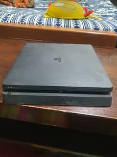 PS4 slim 0