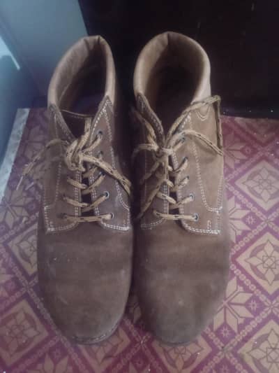 38 number shoes new ha abhi mujhay choty a gya ha