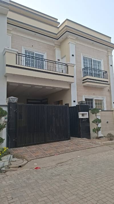 Six marla house available for sale in daimond citi sialkot