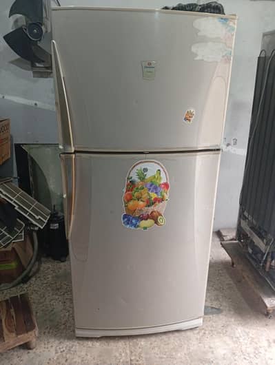 Dawlance fridge full size for sale