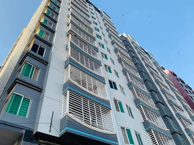 2 bed dd lift car parking stand by gernator ready to move