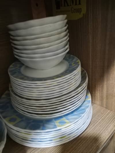 8 plate dinner set  for sale 03297465583