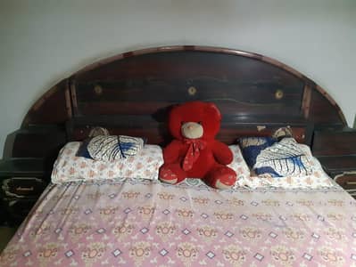 complete bedroom set urgent sale cheap price  call 03332369204