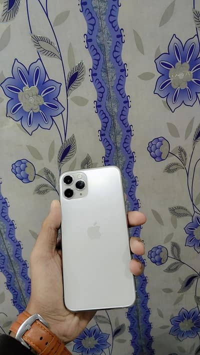 64gb 84 battery health jv all original 10/10