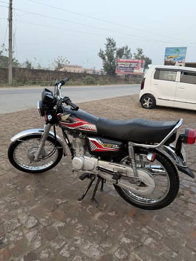 Honda 125 for sale black colour
