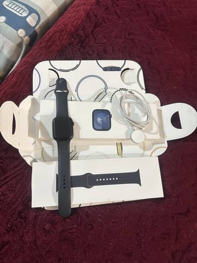 Apple Watch series 9 45MM complete box 96 % health