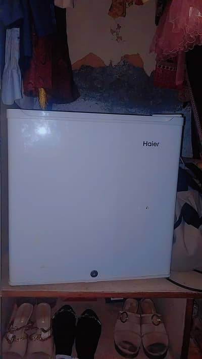 Room freezer urgent sale it