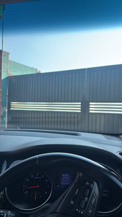 Assistant to F-Manager (Female)