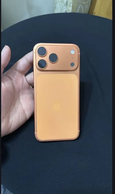 iPhone 17 pro max jv 10/10 condition jv