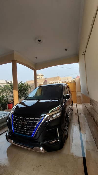 Nissan Serena e power limited edition