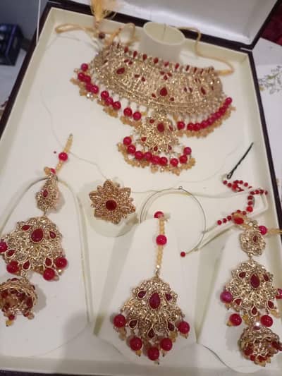 2 bridal jewelry sets