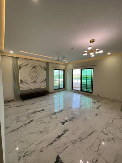 10 MARLA 3 BEDROOM APARTMENT AVAILABLE FOR RENT