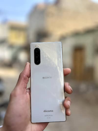 sony xperia 5