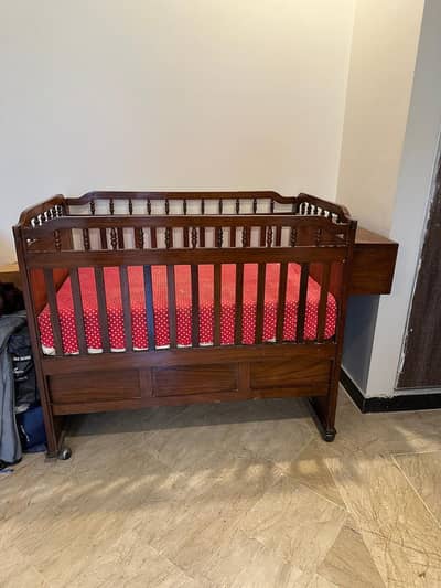 baby cot wooden