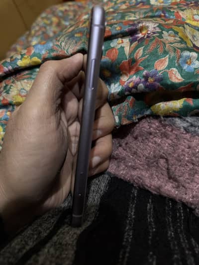 Iphone11 Non PTA 128 GB water pack mobile