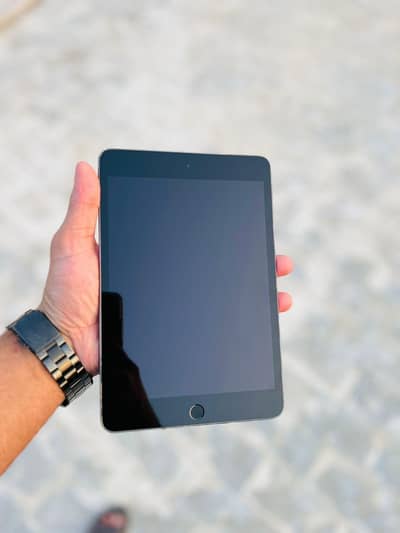 new iPad mini 5 Brand new