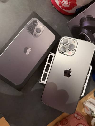 Iphone 13 pro max 256 GB with. very very Good condition