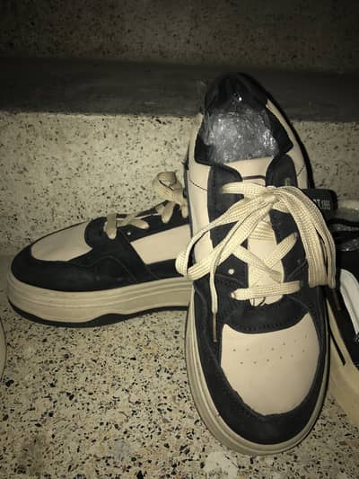 All types of footwears available hear 0312-2412212