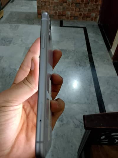 want to sale 11 mdm locked