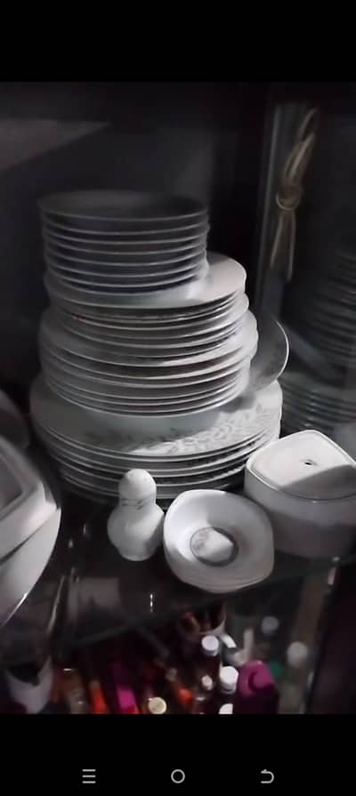 Complete dinner set without original box