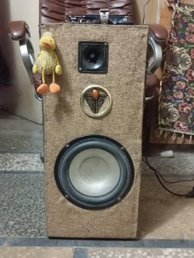 6 incher speaker box with amplifier