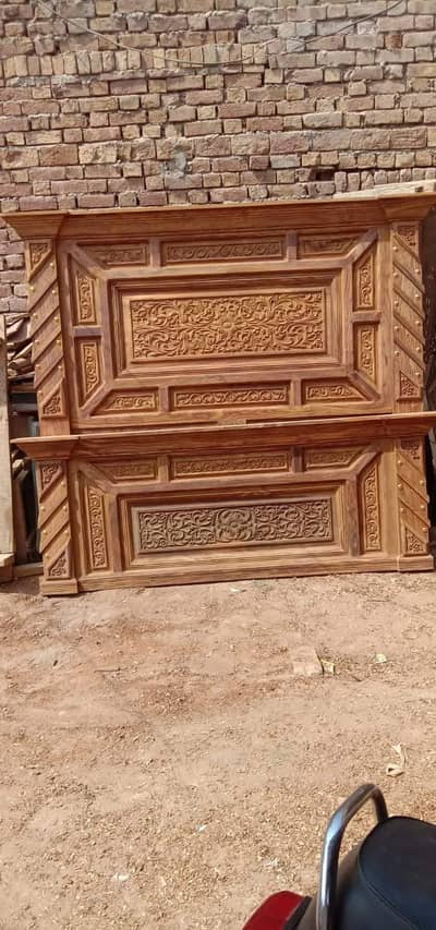 Cora bed set available