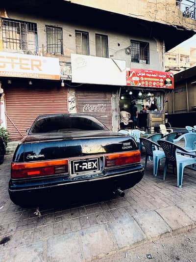 Toyota crown royal saloon