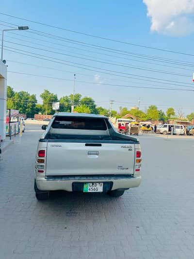 Toyota Hilux Vigo G thi Automatic