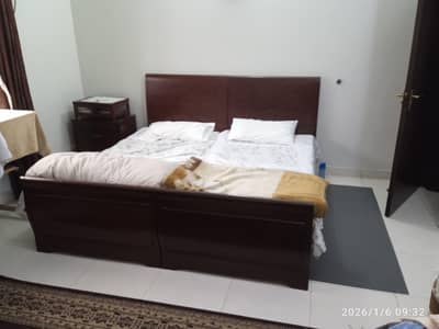 2 Solid wood  beds with 2 side tables