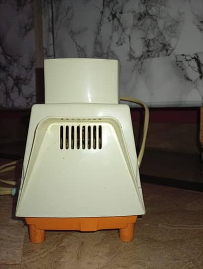 Branded blender and grindee