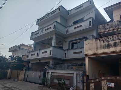 10 Marla Double Storey House Available For Rent