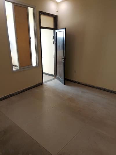 3 bed dd 1st floor portion for rent