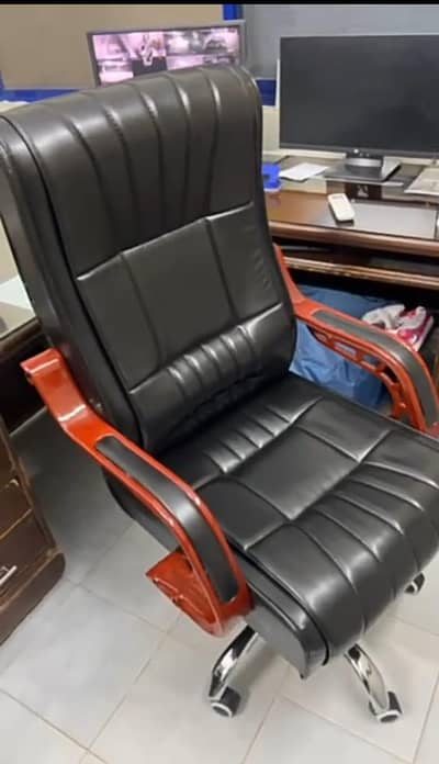 Executive boss chair
