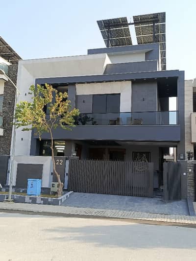 Brand New house 10 Marla Beautiful location New international Airport just 5km