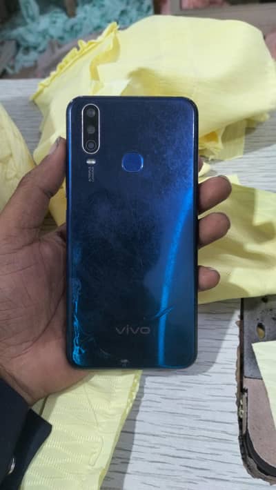 4GB 64GB hai sirf moboile hai koi masla ni hai