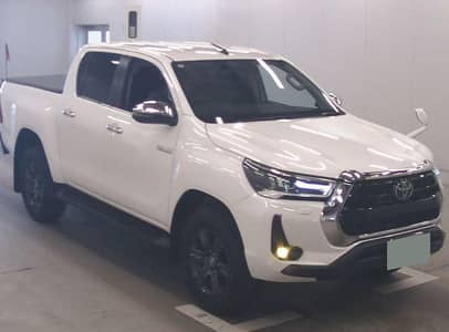 Toyta Revo 2022 Clear 2025