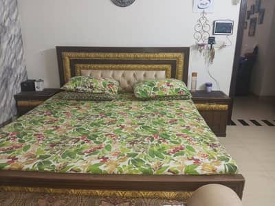 whole room set with side table dressing and couch