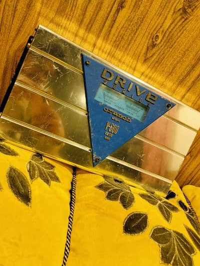 Crunch USA V600C 600 RMS 1 ohm stable made in USA like mono amplifier