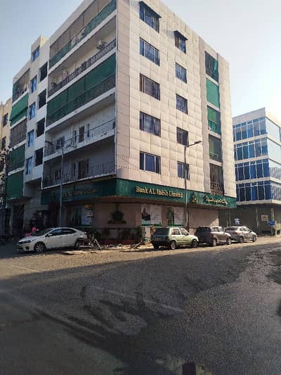 BUNGALOW FACING WEST OPEN OUTCLASS 3 BEDROOMS D. D LUXURY APARTMENT FOR SALE LIFT, CAR PARKING