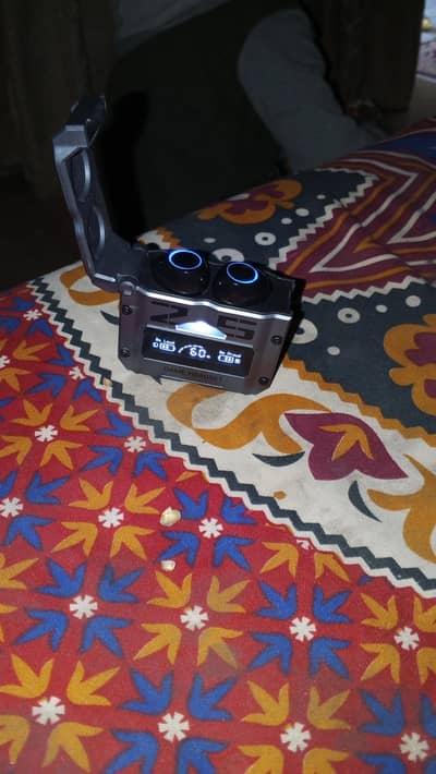 M25 wireless earbuds