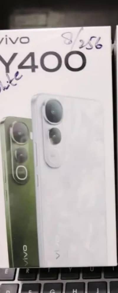 vivo y400 8 /256