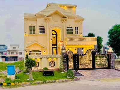 10 MARLA NEW BRAND DOUBLE STORY HOUSE AVAILABLE FOR SALE, IN CITI HOUSING GUJRANWALA ON PRIME LOCATION.