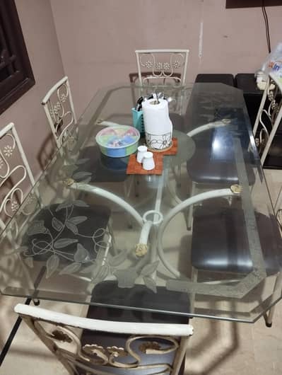 DINNING TABLE WITH 6 CHAIRS