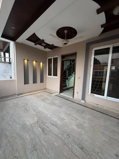 40/80 Triple Storey House Available For Rent In G13