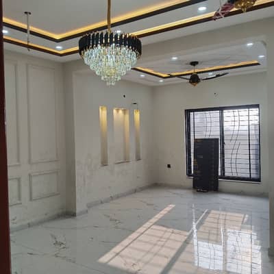 5 MARLA FULL HOUSE AVAILABLE FOR RENT