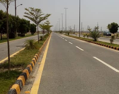 Facing 10 Marla Plots At Beautiful Location 5 Marla Possession Plot For Sale