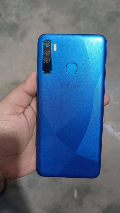 Infinix s5 lite 4/64 pta approved box available