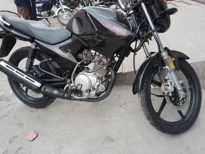 Yamaha ybr 2018 model  all ok