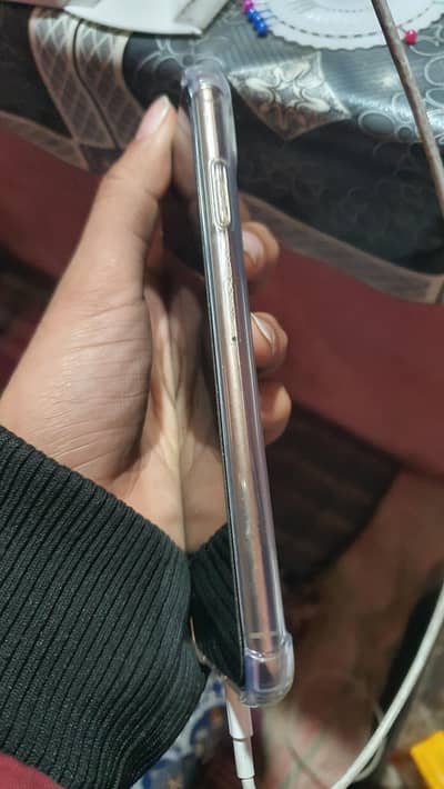 iphone xs max 64gb bettry cheng baqi all ok fac lock ok