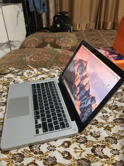Macbook pro 2011 urgent sale